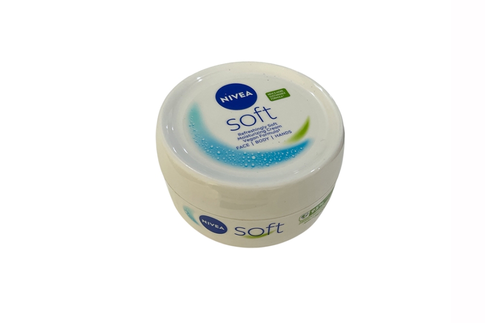 NIVEA Soft Moisturizing Cream 100 ML
